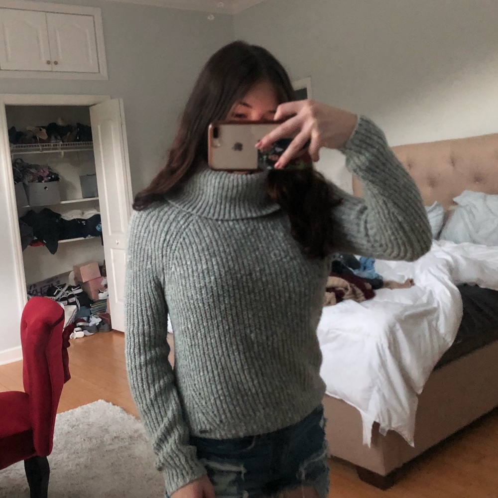 grey sweater